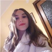 Insegnante di spagnolo con certificazione linguistica DELE B2, diploma di maturità linguistica e studentessa presso Università di Lettere Moderne a Pisa